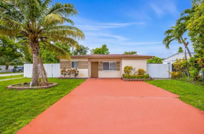 Casa Neisy Florida 10 minutes from Hollywood Beach and Hard Rock Hotel & Casino Hollywood